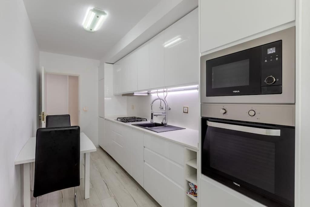 Spacious 3-bedroom In * Lisbon