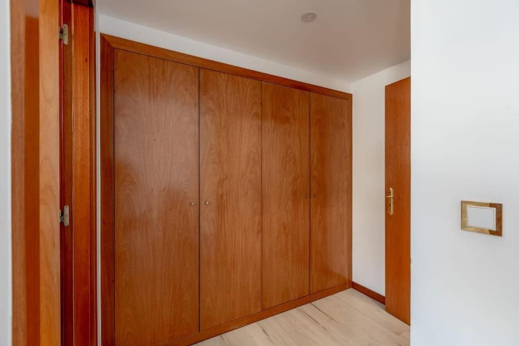 Spacious 3-bedroom In * Lisbon